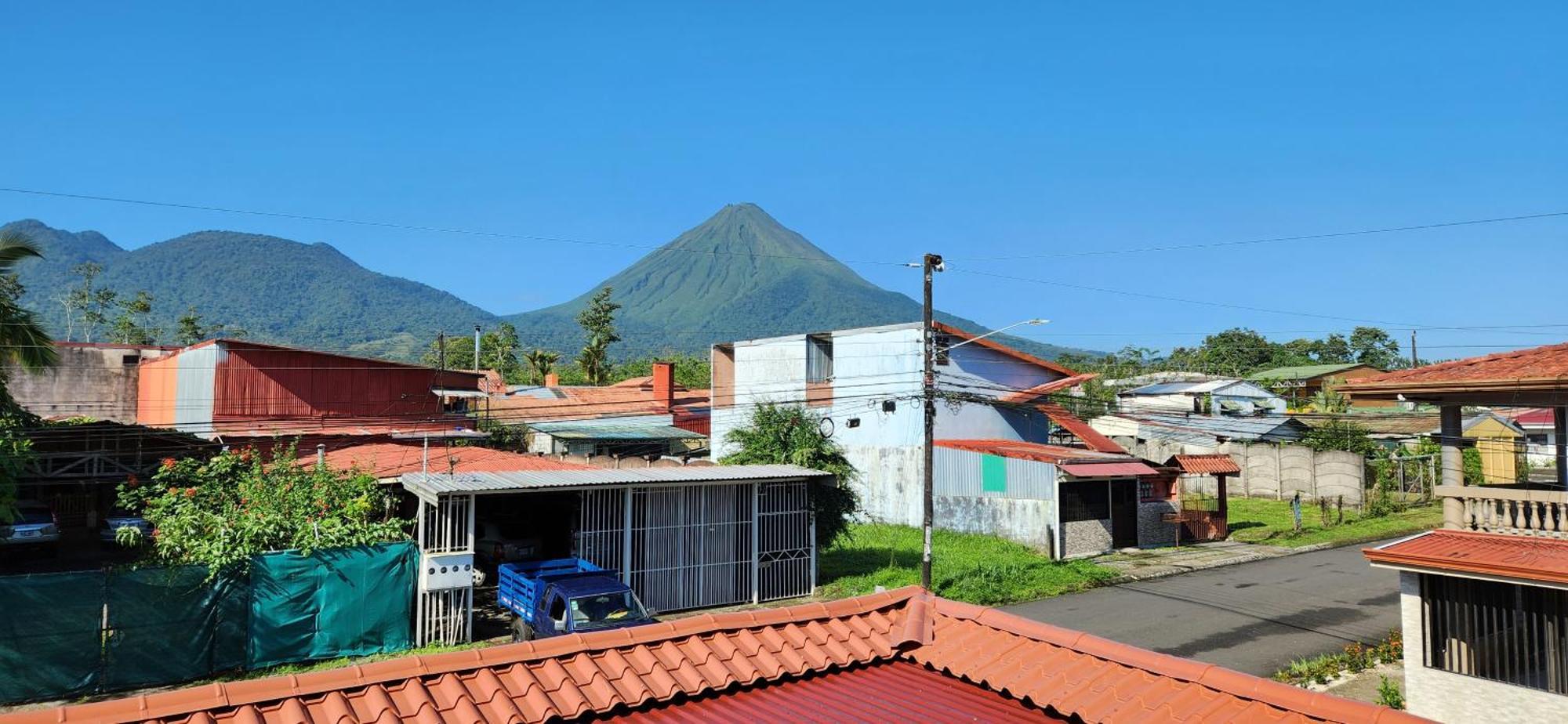Alojamientos N&S La Fortuna Exterior photo